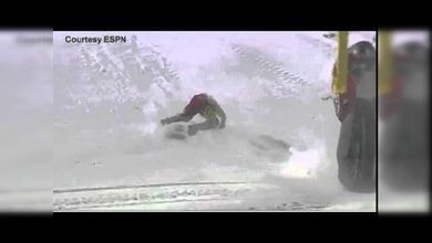 Un deportista resulta herido en los X Games tras caerle encima su motonieve