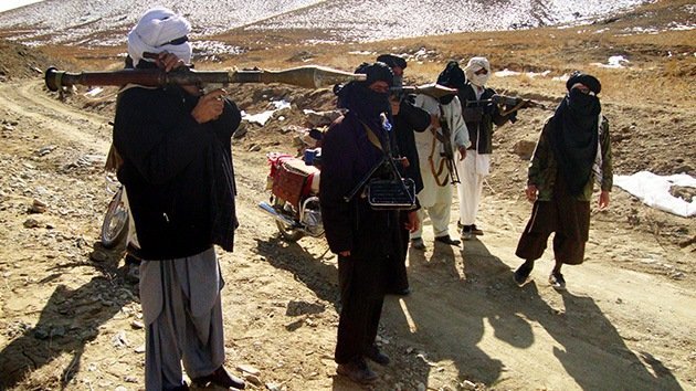Afganistán: talibanes armados asaltan un hotel y torturan rehenes
