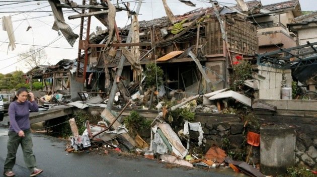 Un fuerte sismo en Japón provoca movimientos en edificios