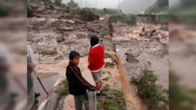 El desbordamiento del río Quesermayo deja al menos ocho muertos