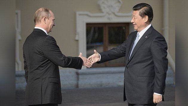 Europeos y estadounidenses no quieren a Rusia o China como líderes mundiales