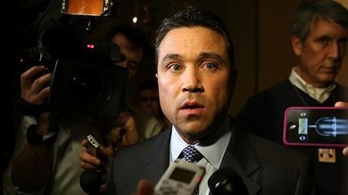 Video: Congresista amenaza a un reportero con "tirarlo por el balcón" del Capitolio