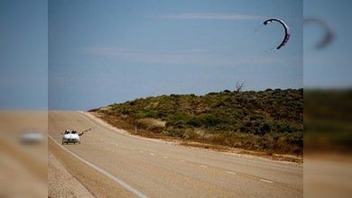 En Australia 2 alemanes aprovechan energía eólica para viaje de 5.000 km