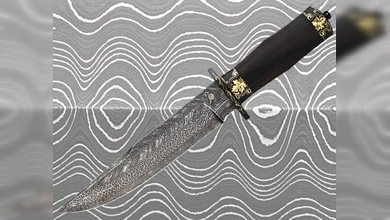 Cuchillos de acero bulat ruso en la exposición "Klinok" de Moscú