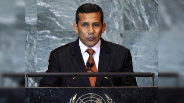Ollanta Humala opina que hay que 'democratizar la democracia'