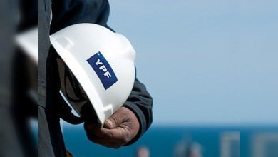 El destino de la petrolera YPF: entre manos privadas y nacionalización