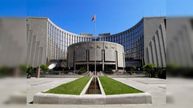 China ordena a los banqueros que abandonen los activos en dólares