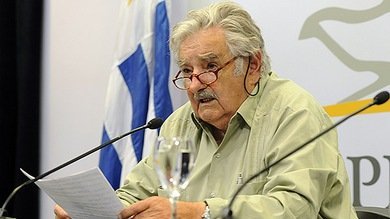 Mujica se ofrece para interceder por la paz en Venezuela