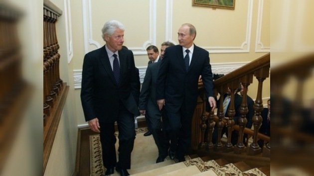Bill Clinton planeó su viaje al Ártico junto a Putin