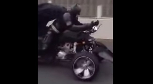 Graban a Batman 'real' patrullando las calles de Japón