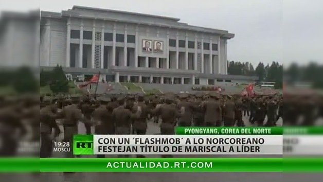 Con un ‘flashmob’ a lo norcoreano festejan título de mariscal a líder