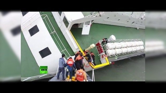 PRIMERAS IMÁGENES: El capitán del barco hundido en Corea del Sur fue uno de los primeros en huir