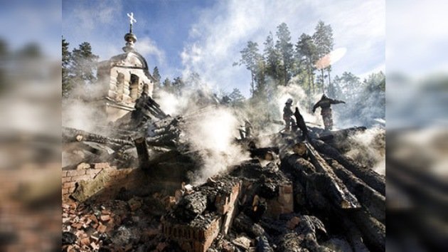 Se quema un templo donde se eliminaron los restos de la familia real rusa