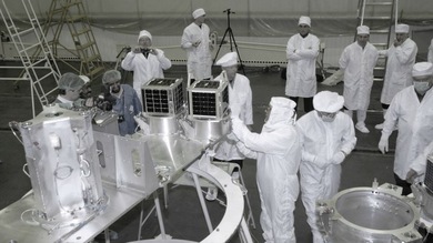 Rusia estudia desarrollar una red orbital de minisatélites araña autodidactas