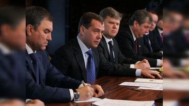 Medvédev: el sistema político ruso requiere “más aire”
