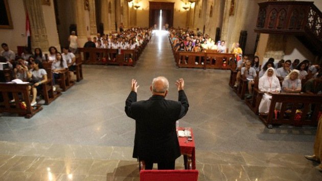 Católicos españoles claman por una 'revolución' en la Iglesia