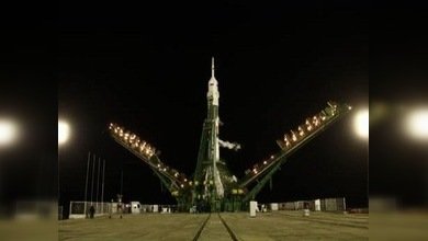 La nave espacial rusa Soyuz se acopla con éxito a la EEI