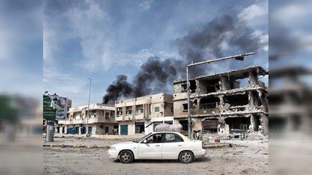 Mueren más de 100 personas en una explosión tras funeral de Gaddafi