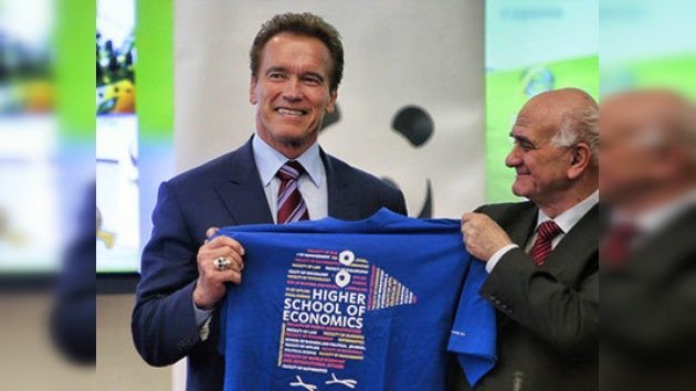 Arnold Schwarzenegger: "Rusia es 'una mina de oro' para los inversionistas"