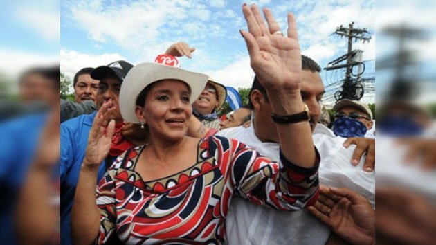 La esposa de Manuel Zelaya aspira a la presidencia en Honduras