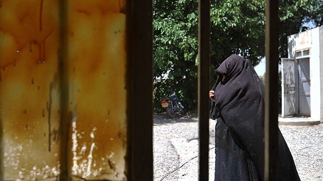 Afganistán: fusilan en público a una mujer acusada de adulterio