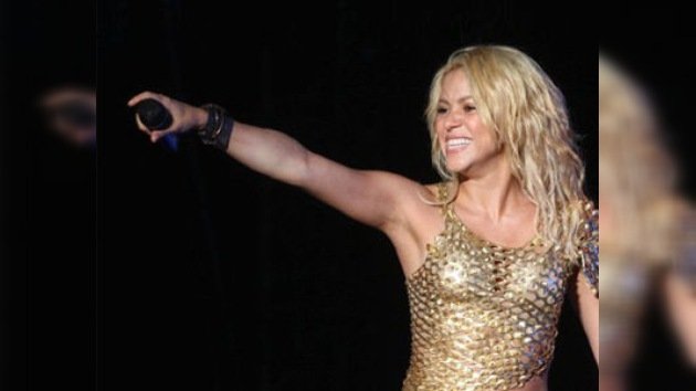 Shakira 'enloquece' a miles de aficionados durante un concierto en México