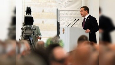 Medvédev esbozará una trayectoria de reformas en Rusia en su mensaje anual