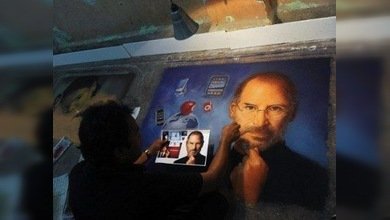 La madre de Steve Jobs aún no sabe que su hijo falleció