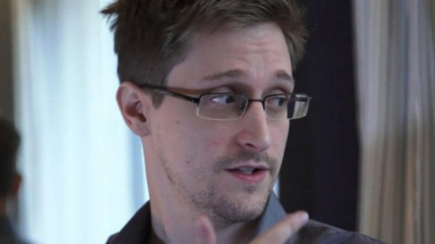 "Snowden jamás ha cambiado secretos por dinero"