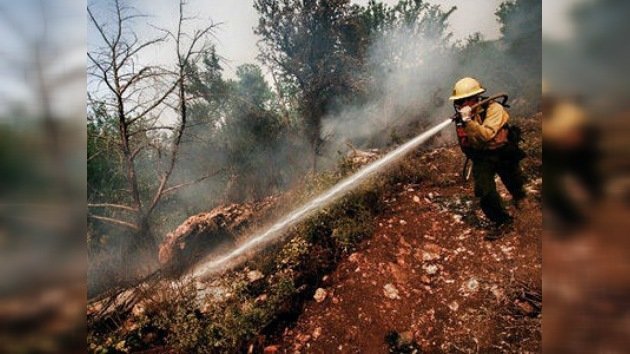 Los fuertes incendios forestales en Texas destruyen bosques y fuerzan evacuaciones