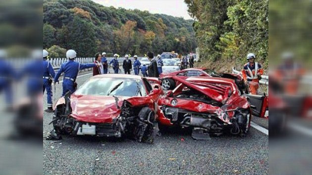 El choque más caro del mundo: ocho Ferraris y un Lamborghini se estrellan en Japón 