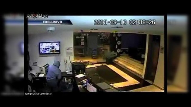 Ladrón se dispara en un ojo mientras robaba en un hotel