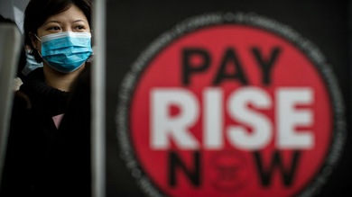 Las azafatas de Cathay Pacific convocan una 'huelga de sonrisas'