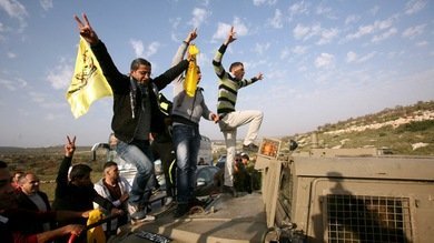 Estalla la violencia: Palestinos acampan en solidaridad con sus presos en Israel