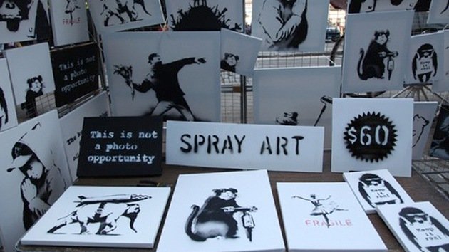 La venta anónima de obras de Banksy en Nueva York pasa inadvertida