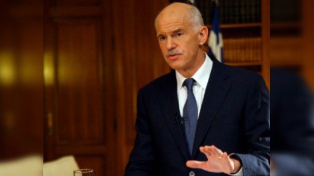 El primer ministro griego, Yorgos Papandreu, dimite dejando a Grecia al borde del abismo