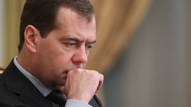 Medvédev: Moscú quiere desarrollar relaciones con Ucrania pero no con el grupo que tomó el poder