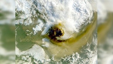 La erupción del volcán islandés podría amenazar de nuevo al tráfico aéreo en Europa