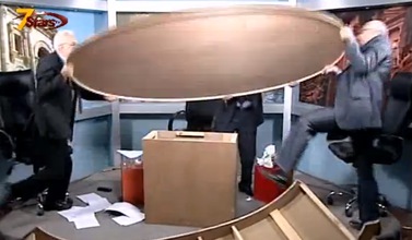 Épica pelea en directo en la televisión de Jordania