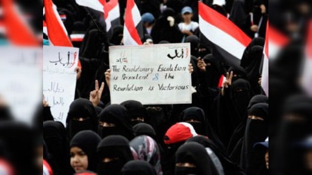 Miles de mujeres en Yemen marchan pidiendo la renuncia de Saleh