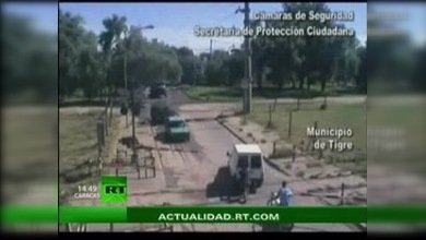 Un joven argentino evita un accidente arriesgando su vida
