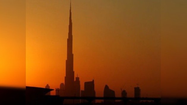 Un hombre se suicida desde el edificio más alto del mundo