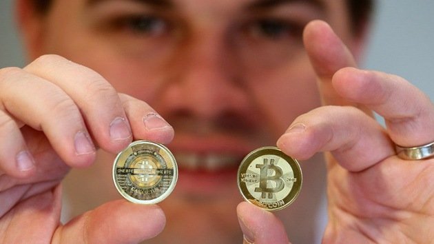 Desarrollador del bitcoin a RT: "Nuestro sistema amenaza al monopolio económico"