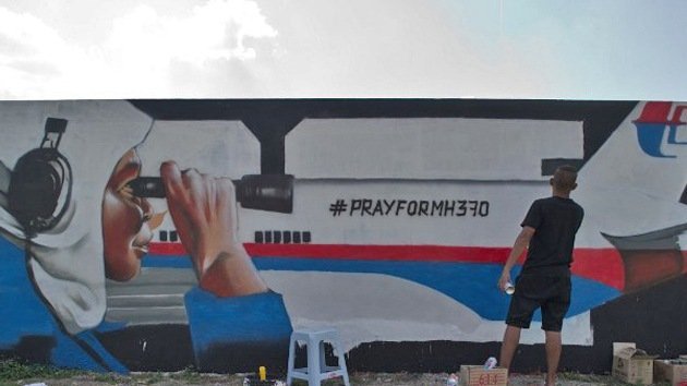 El piloto del MH370 podría haber asfixiado a los pasajeros antes de amarar