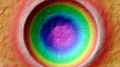 La NASA revela las cinco mejores fotografías de la superficie lunar