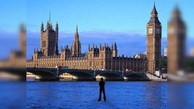 Paseo sobre las aguas: no divino, sino mágico