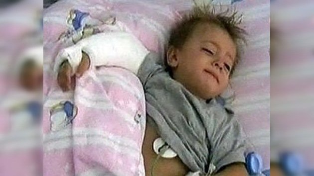 Un niño de 3 años sobrevive a una caída desde un cuatro piso en Turquía