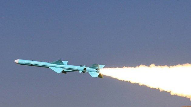Irán fabrica un nuevo misil de crucero tierra-tierra