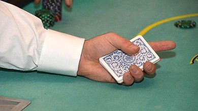 Pierde una apuesta de póquer y se pone un nombre de 99 caracteres