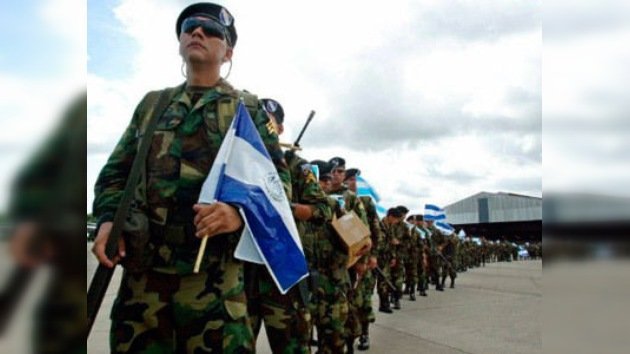 El Salvador le sigue el juego a la OTAN manteniendo sus tropas en Afganistán